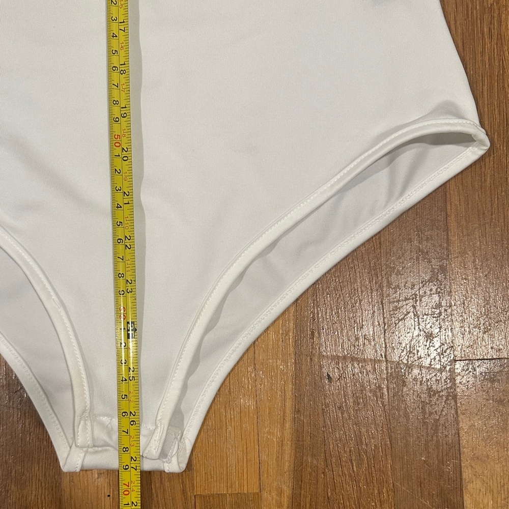 *last chance* Shein | Women’s White Floral Bodysuit - Picture 15 of 16